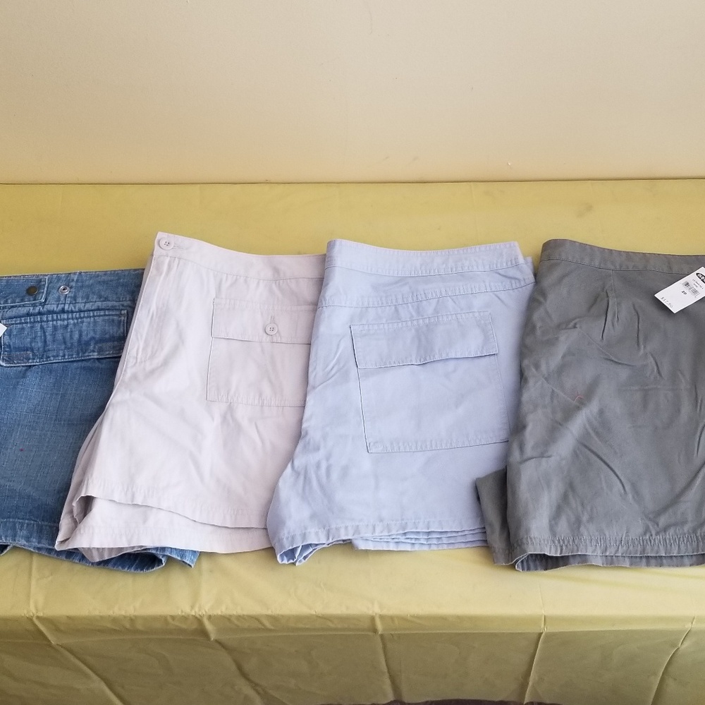4 pcs womens old navy shorts